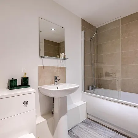 Stunning 2 Bed Apt With Free Parking Close To Cc Manchester Exterior foto