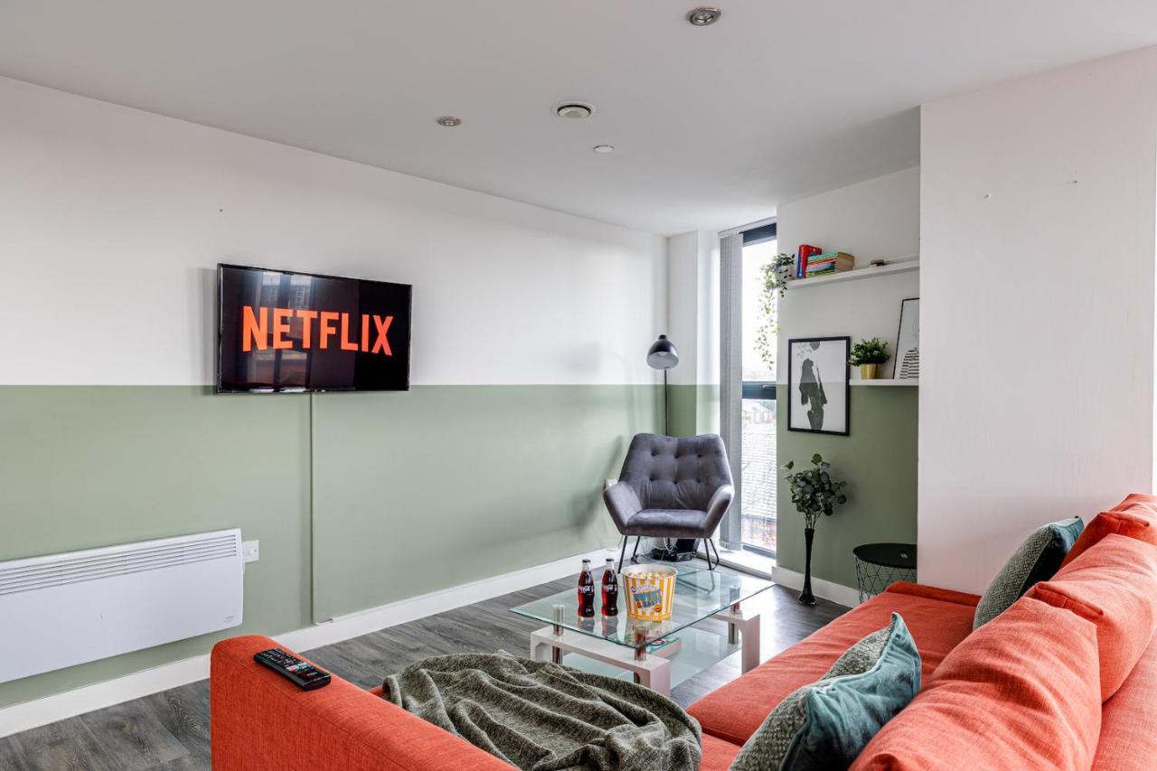 Stunning 2 Bed With Free Parking Close To Cc Appartement *